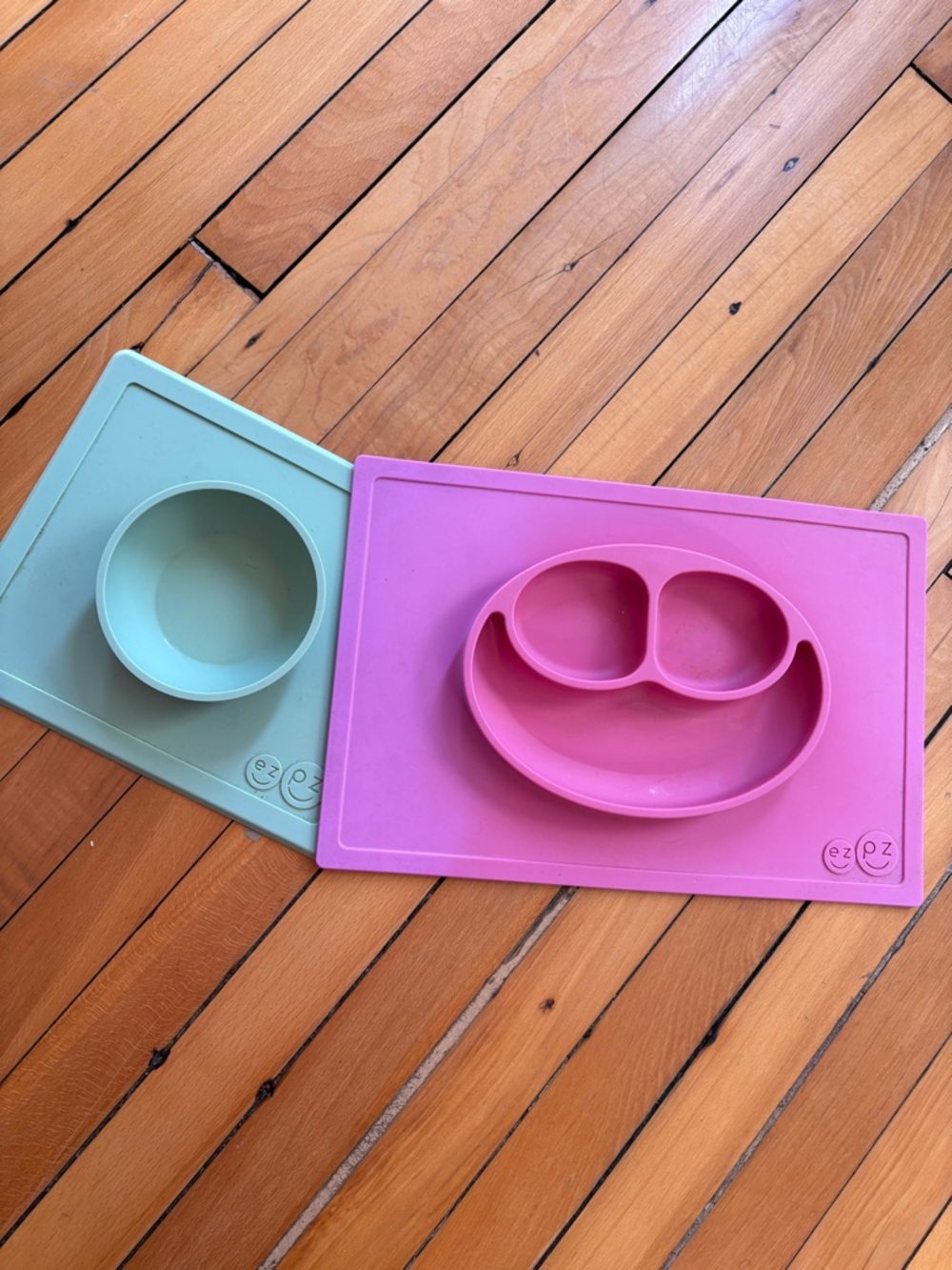ezpz Silicone Kids Mealtime Set - Pink & Mint
